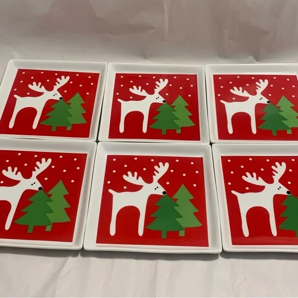 Crate&Barrel REINDEER Holiday Appetizer Dessert Plates. Discontinued. EUC - Picture 2 of 6